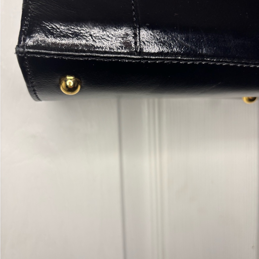 BCBG max azria hand bag - Picture 4 of 7